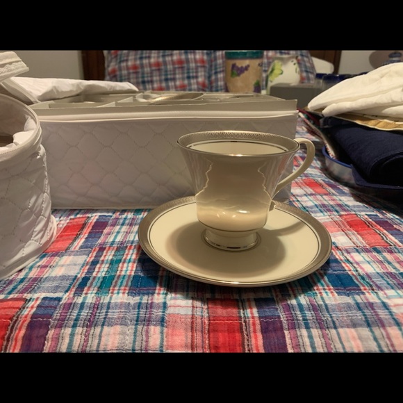 Pickard Geneva Cup and Saucers - set of 12 - Picture 4 of 5